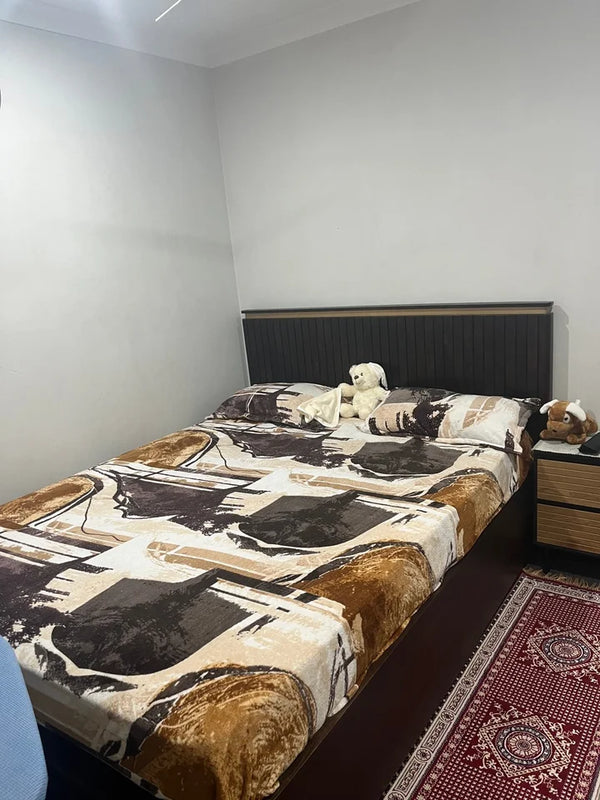 Piano King Bed with Hydraulic Lift – Mango Wood, Smoky Grey customer photo