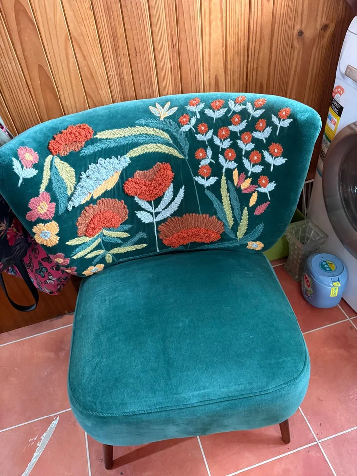 JannyB  at home with their DuraCrafts furniture